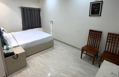 Single bedroom hotel in Jaipur